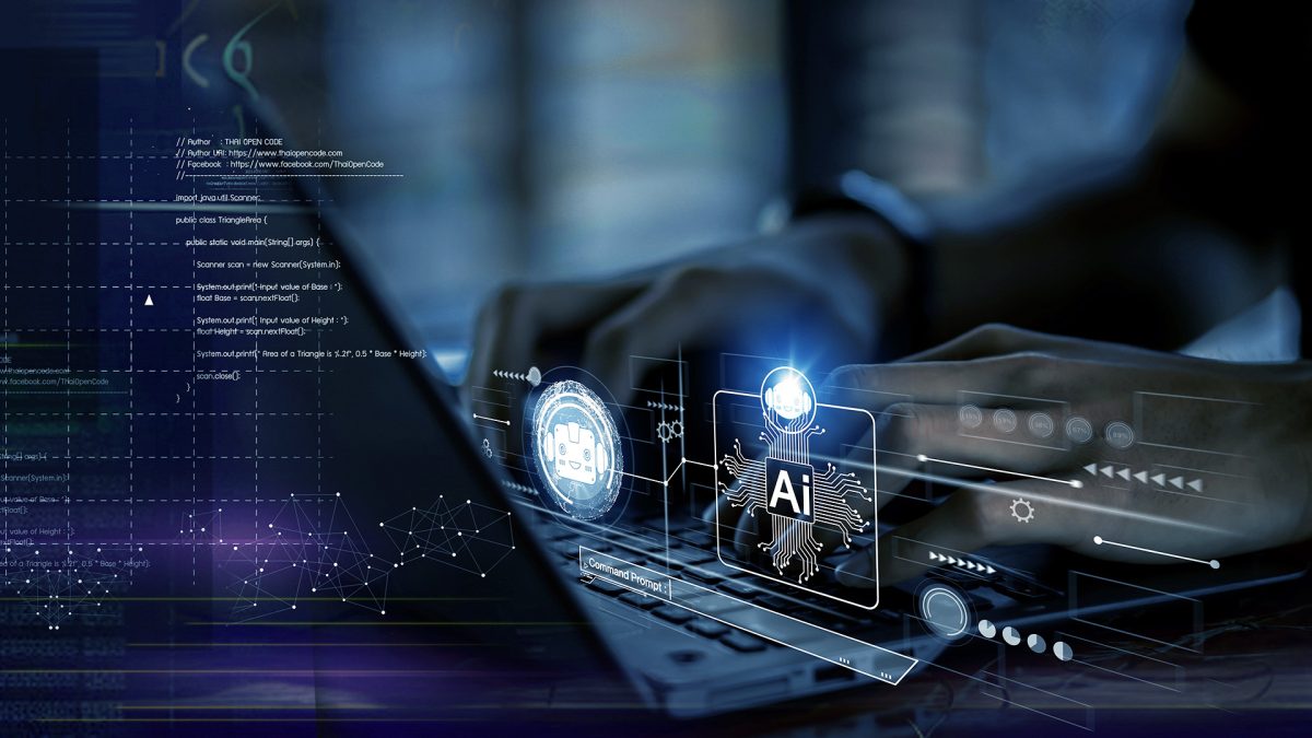 Hombre de negocios usando su cartera digital en el teléfono.